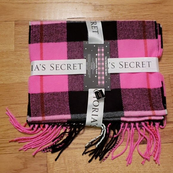 Victoria secret plaid scarf - Picture 2 of 3